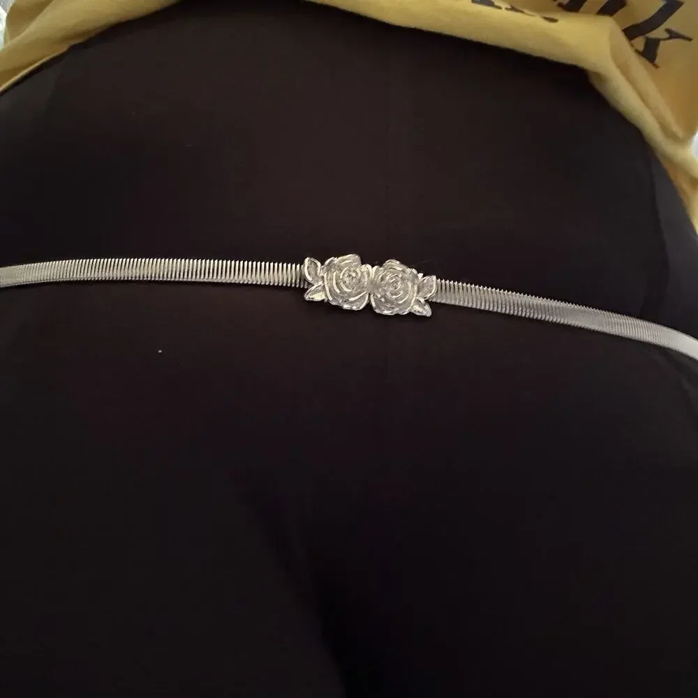 Vintage Disco Snake Chain Women’s Gold Tone Stretchy Belt Flower Buckle 26-34”